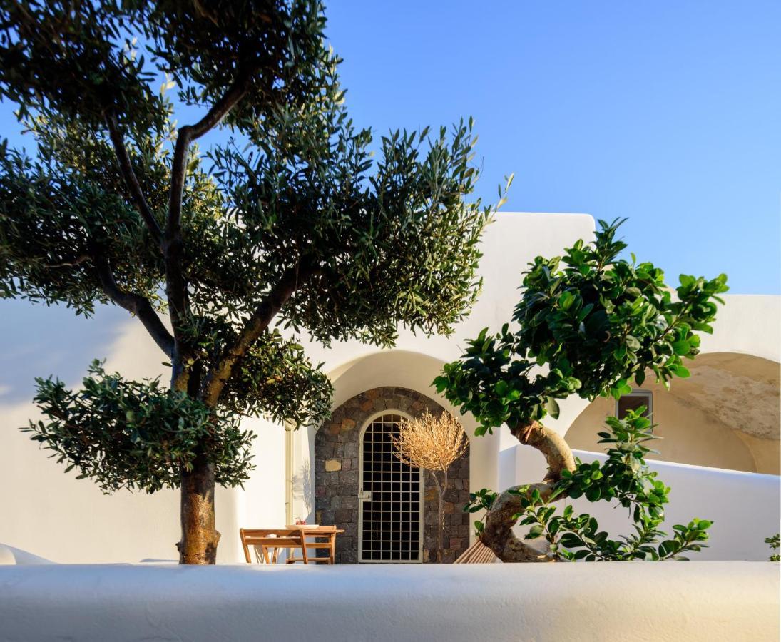 Oia Treasures Art Suites Ngoại thất bức ảnh