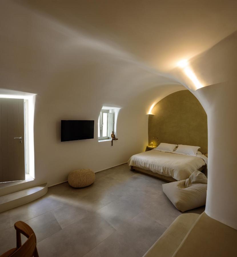 Oia Treasures Art Suites Ngoại thất bức ảnh
