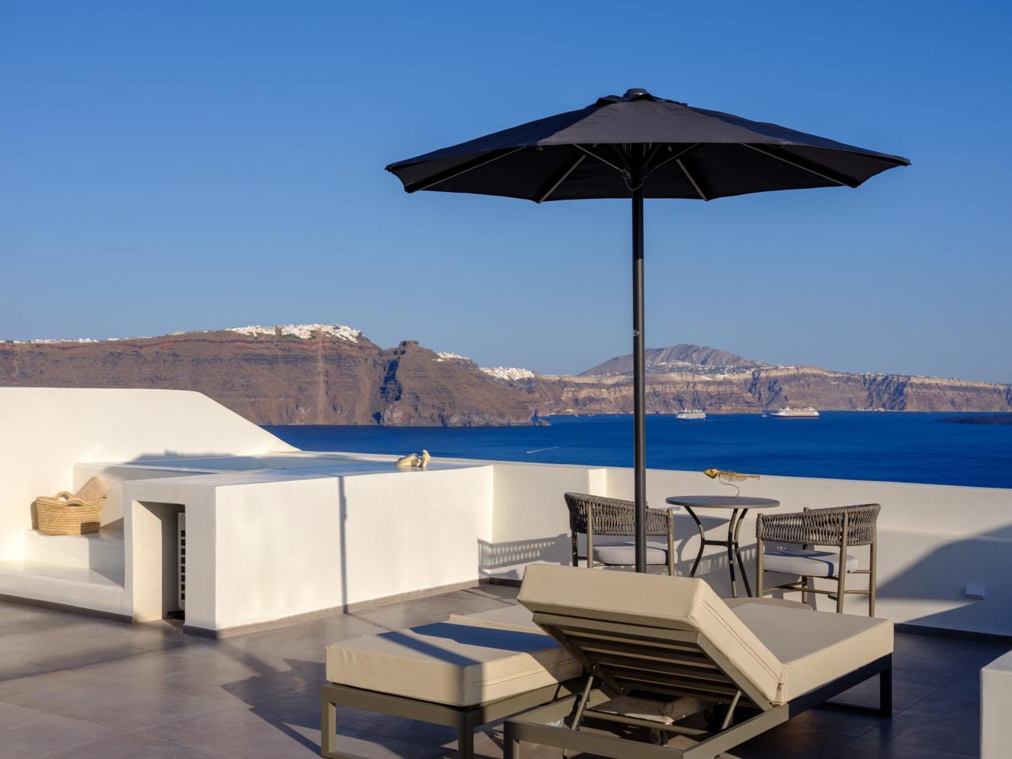 Oia Treasures Art Suites Ngoại thất bức ảnh
